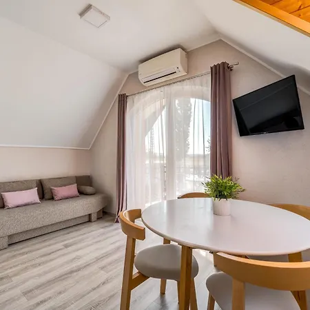 Helka Apartmanhaz Apartment *