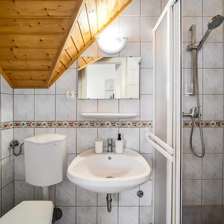 Helka Apartmanhaz * Balatonlelle