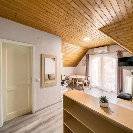 Helka Apartmanhaz Appartement *