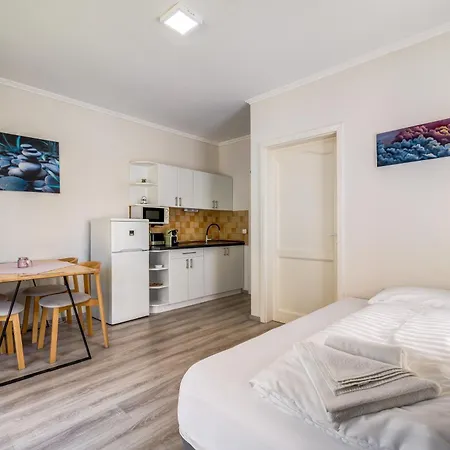 Appartement Helka Apartmanhaz Balatonlelle