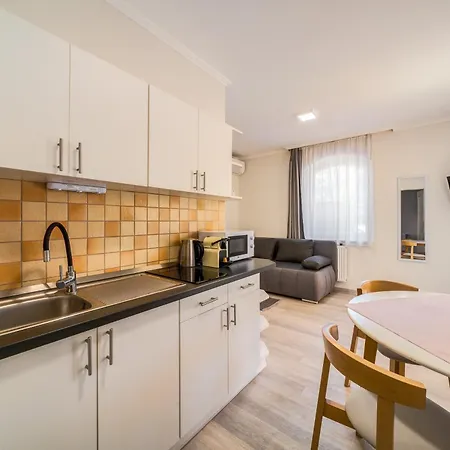 Helka Apartmanhaz Balatonlelle