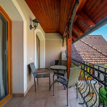 Appartement Helka Apartmanhaz Balatonlelle