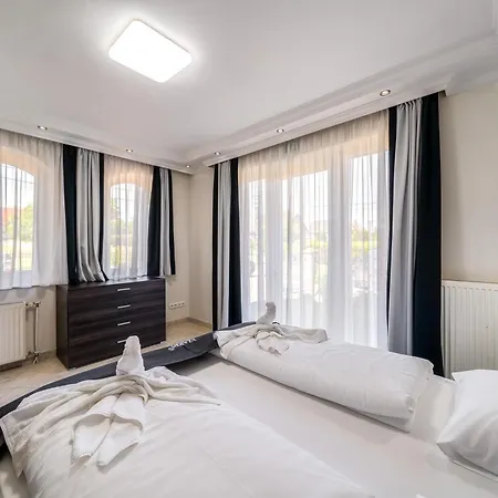 Апартаменты Helka Apartmanhaz *