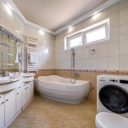 Helka Apartmanhaz *