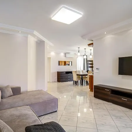 Helka Apartmanhaz * Balatonlelle