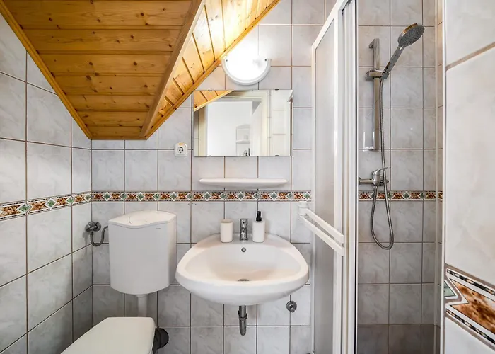 Helka Apartmanhaz * Balatonlelle