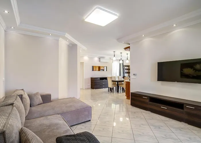 Helka Apartmanhaz * Balatonlelle